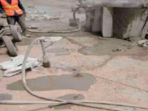 曲水水泥混凝土路面板底注浆技术 路面脱空注浆整治方案