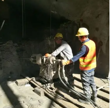 曲水水下抗分散灌浆料特点 水下不分散注浆料介绍